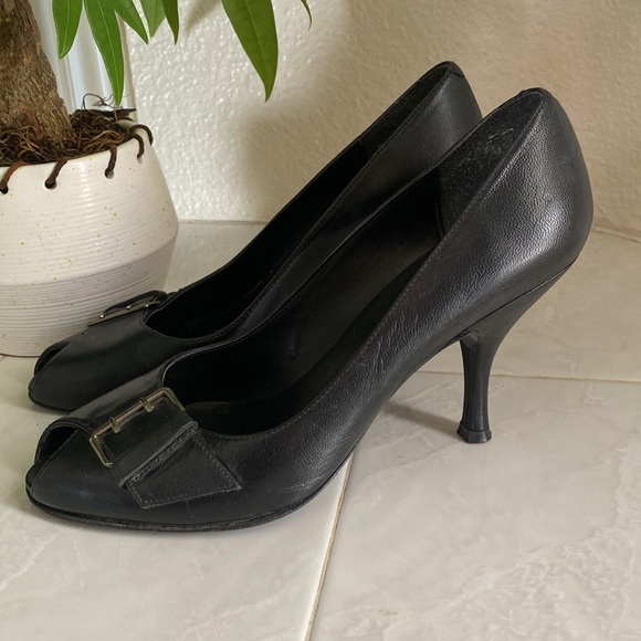 Martinez Valero peep toe heel with buckle - Picture 2 of 8
